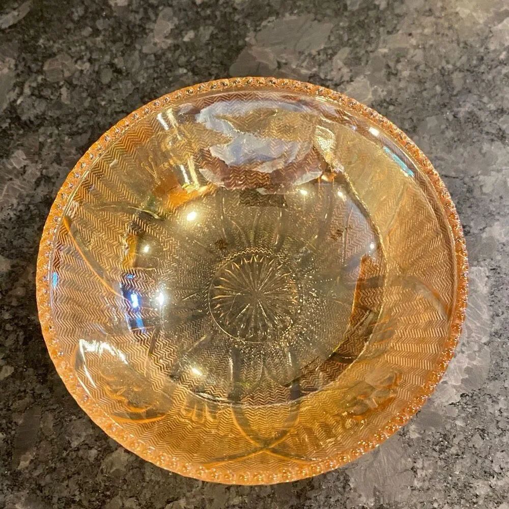 Iris & Herringbone Jeannette Glass Berry Bowl - Picture 5 of 7